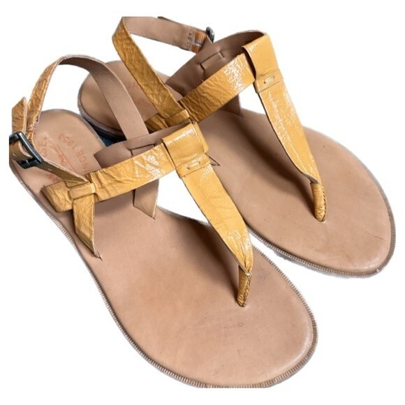 Kork-Ease T-Strap Yellow Patent Leather Ankle Strap Summer Thong Sandal 8 - Picture 1 of 9